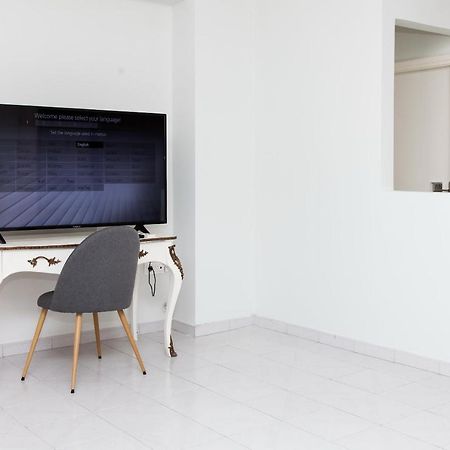 Modern Apt In Heart Of Paleo Faliro! Appartement Athene Buitenkant foto
